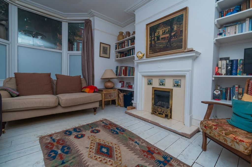 Property photo 2 of 12 Picture 2