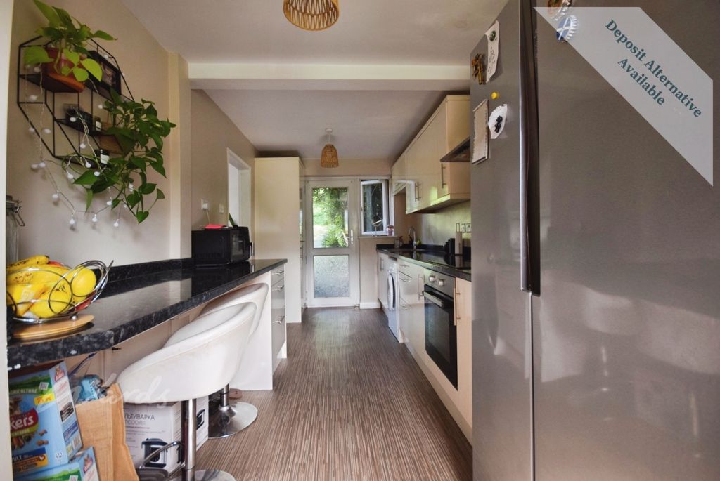 Property photo 3 of 11 The Tideway Kitch...