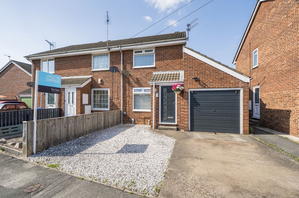Property photo 1 of 20 1479762-19-6A3Ab4...