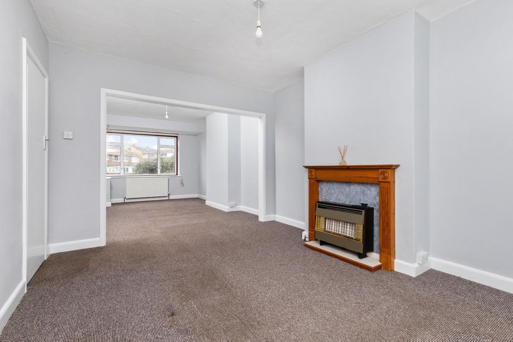 Property photo 2 of 9 4733565