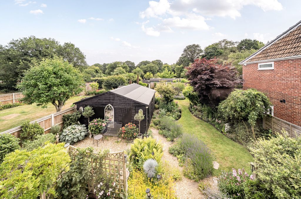 Property photo 2 of 23 1315927-15-68640B...