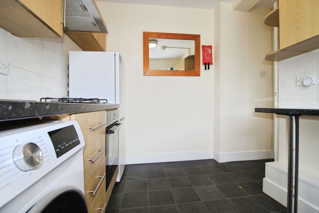 Property photo 3 of 11 50274408-Img 7858