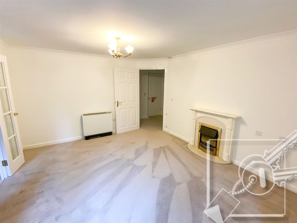 Property photo 2 of 12 Lounge