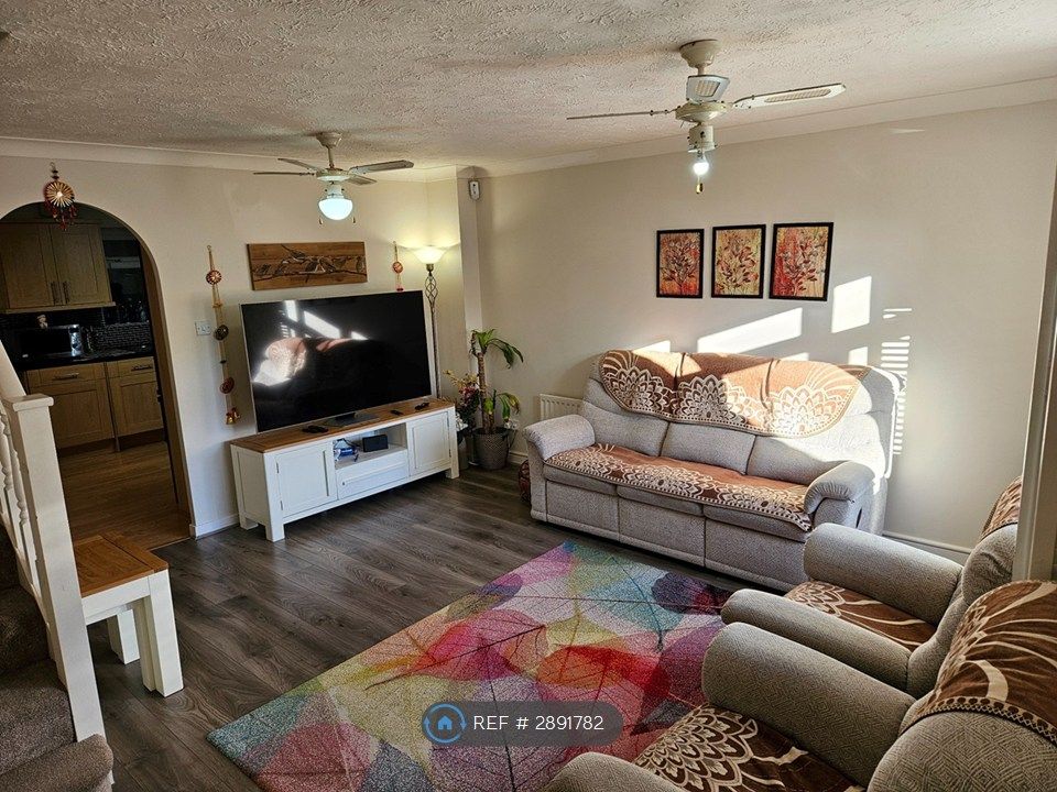 Property photo 3 of 14