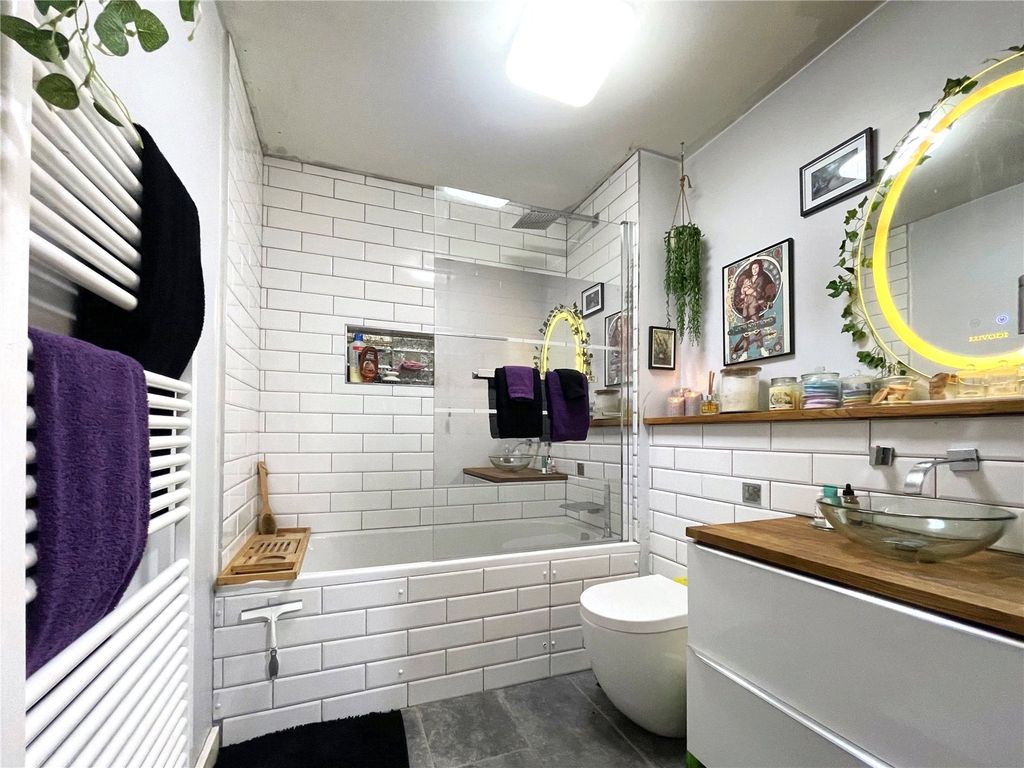 Property photo 3 of 10 Picture No. 09