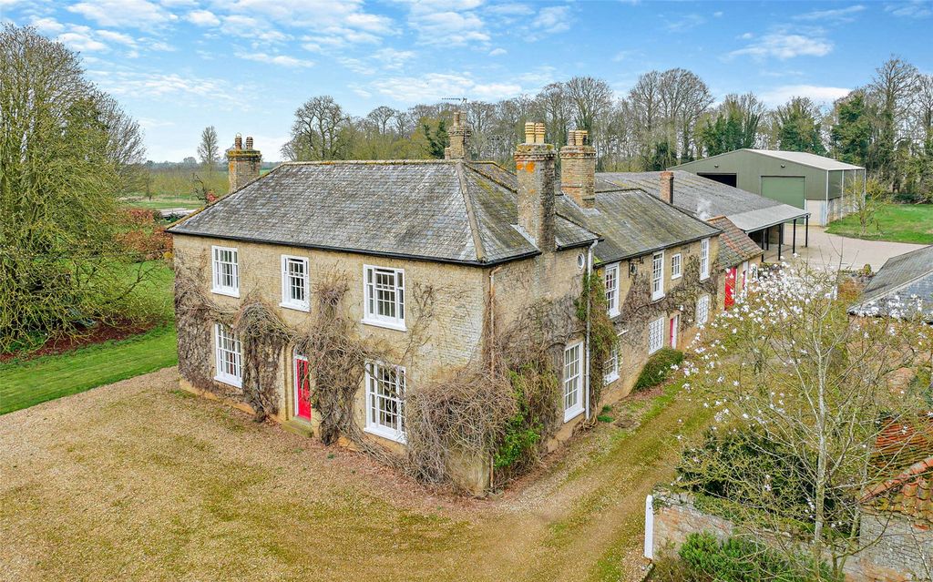 Property photo 1 of 15 St Johns Farmhouse