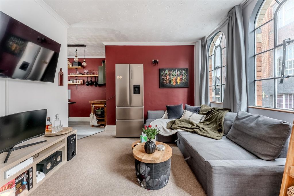 Property photo 1 of 20 Lounge/Dining Room