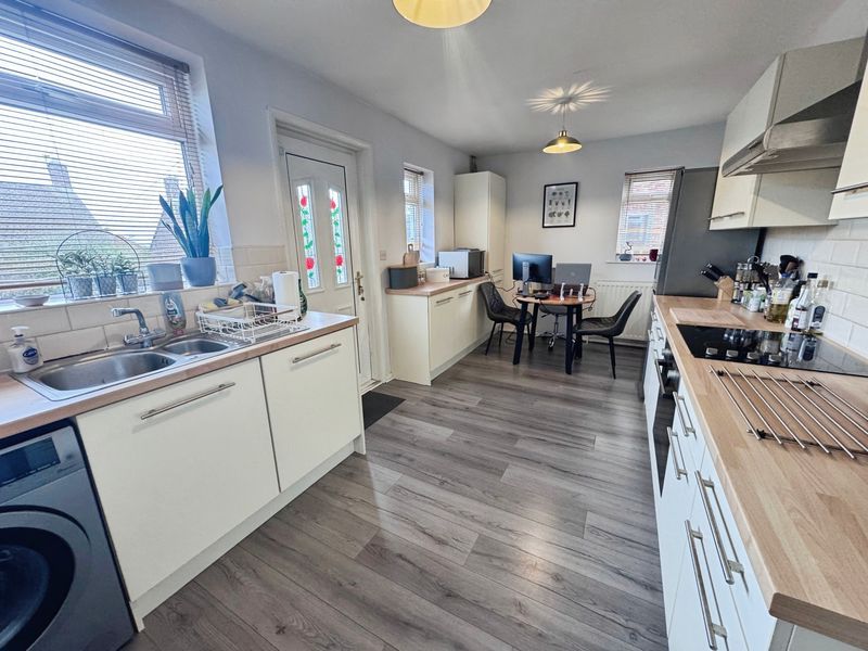 Property photo 2 of 8 Photo 5