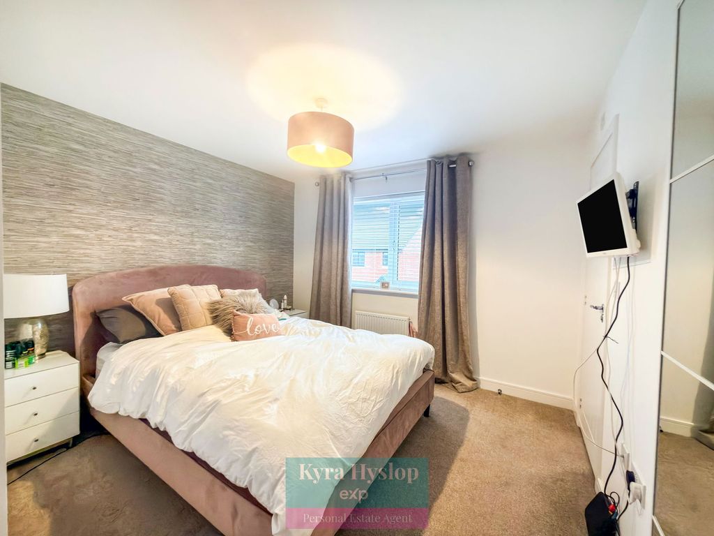 Property photo 3 of 24