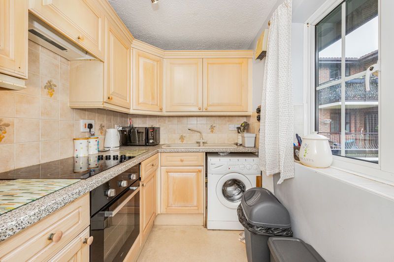 Property photo 3 of 12 Photo 5