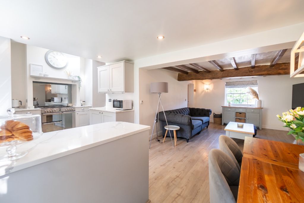 Property photo 3 of 30 4635746