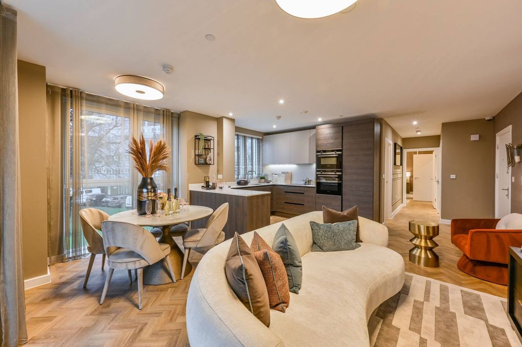 Property photo 2 of 15