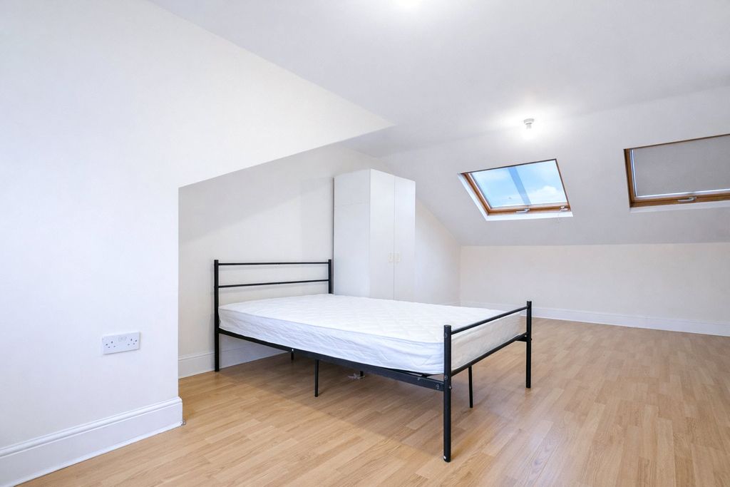 Property photo 3 of 7 Picture No. 07