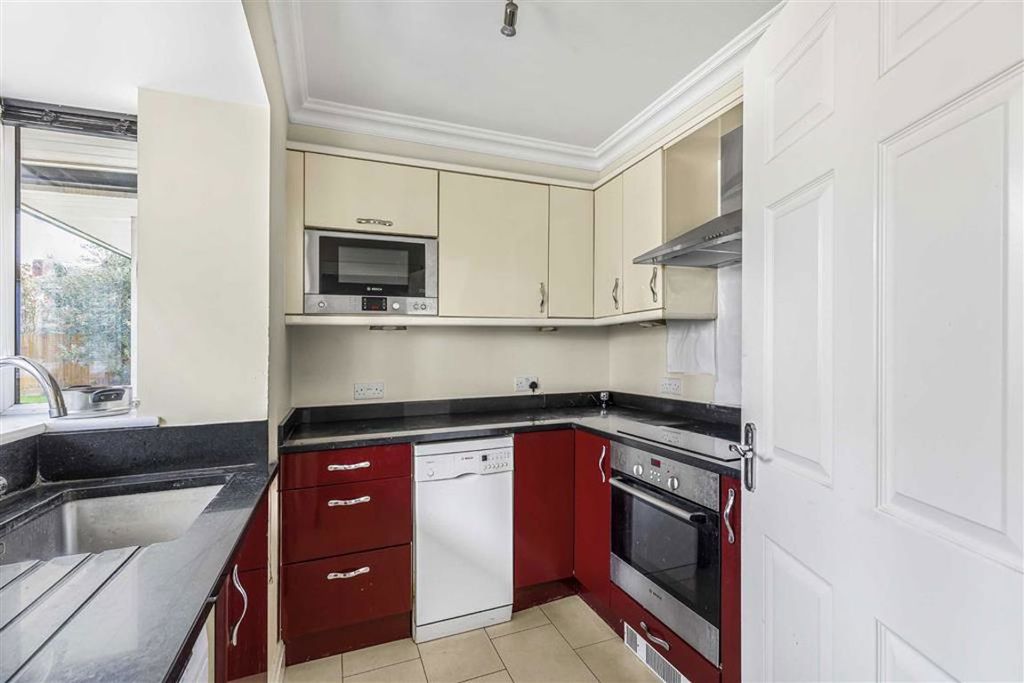 Property photo 3 of 5