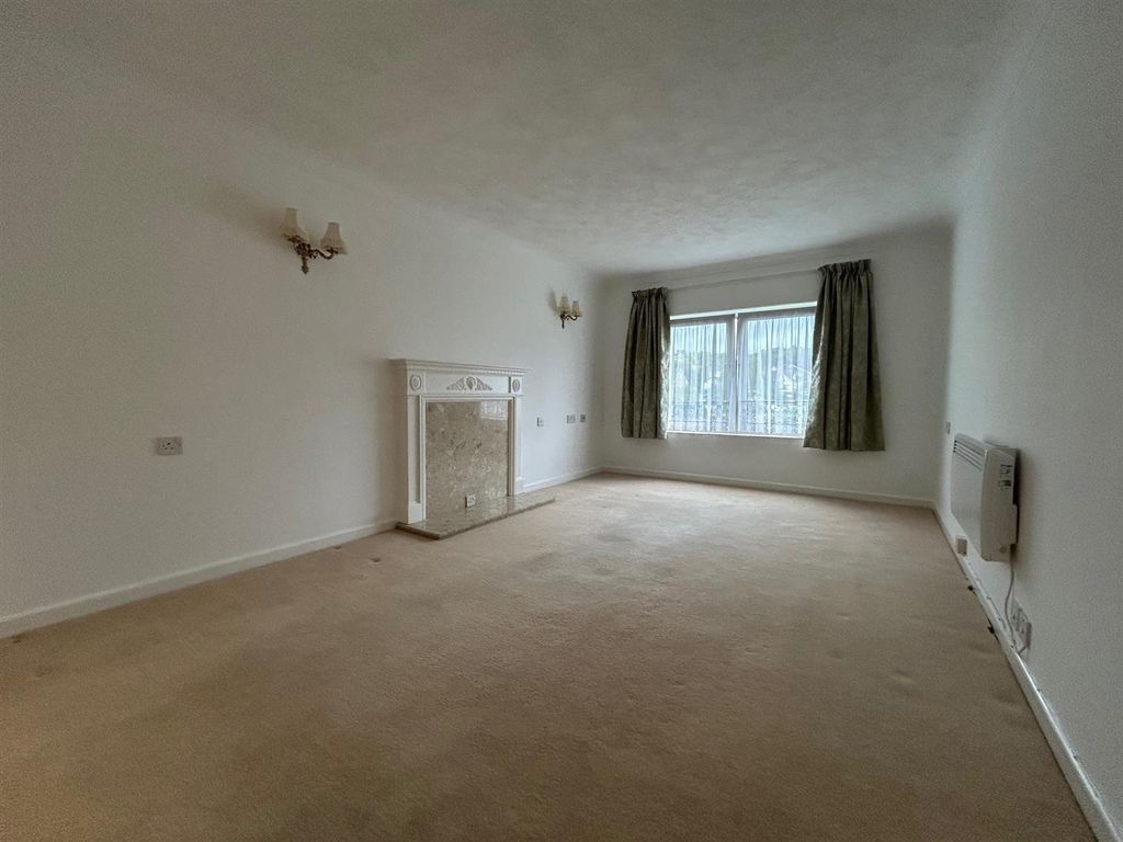 Property photo 2 of 9 4.Jpg