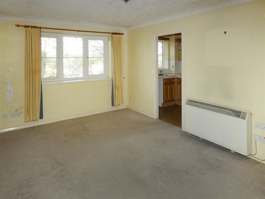 Property photo 2 of 6 P1070461.Jpg