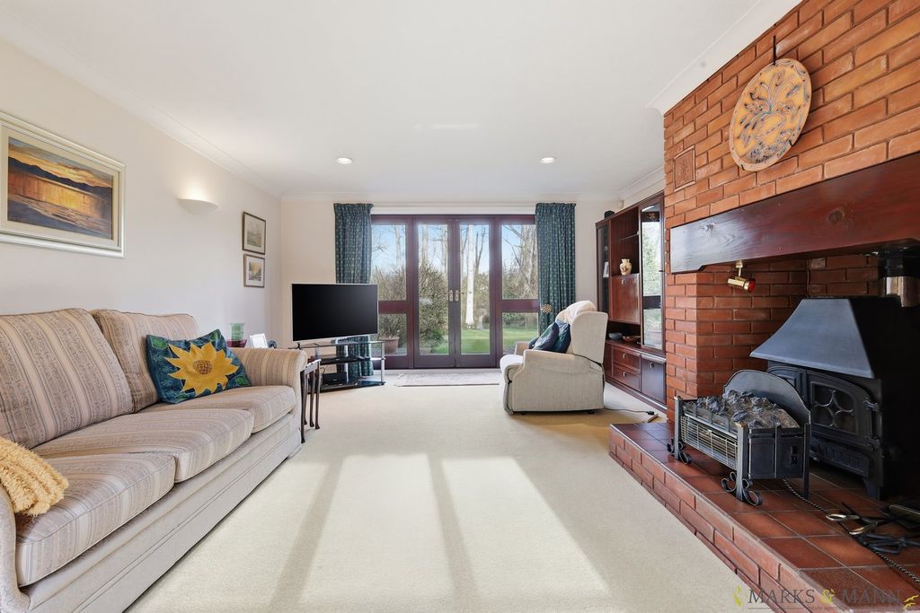 Property photo 3 of 38