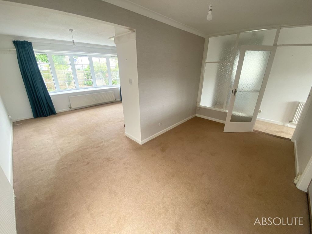 Property photo 3 of 15 Dining Room