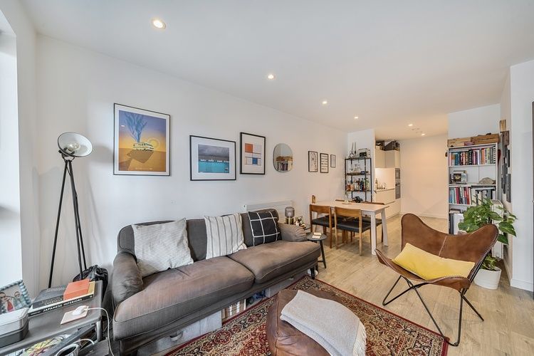 Property photo 3 of 17
