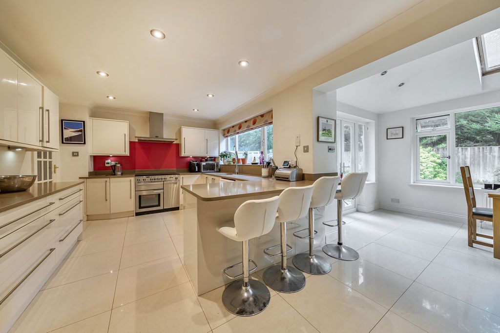 Property photo 3 of 24 1356198-10-68cc1A...