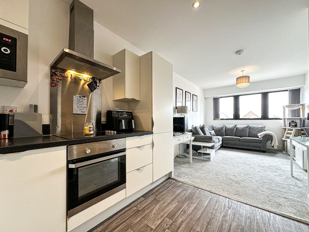 Property photo 3 of 15 4477105