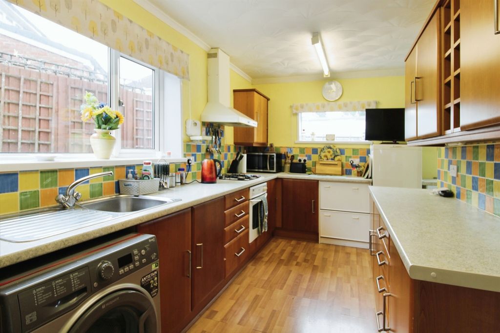 Property photo 3 of 17