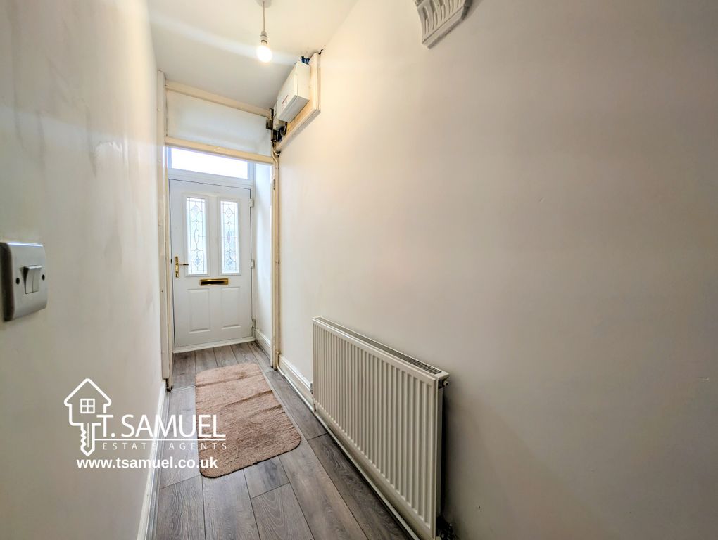 Property photo 2 of 37 Hallway