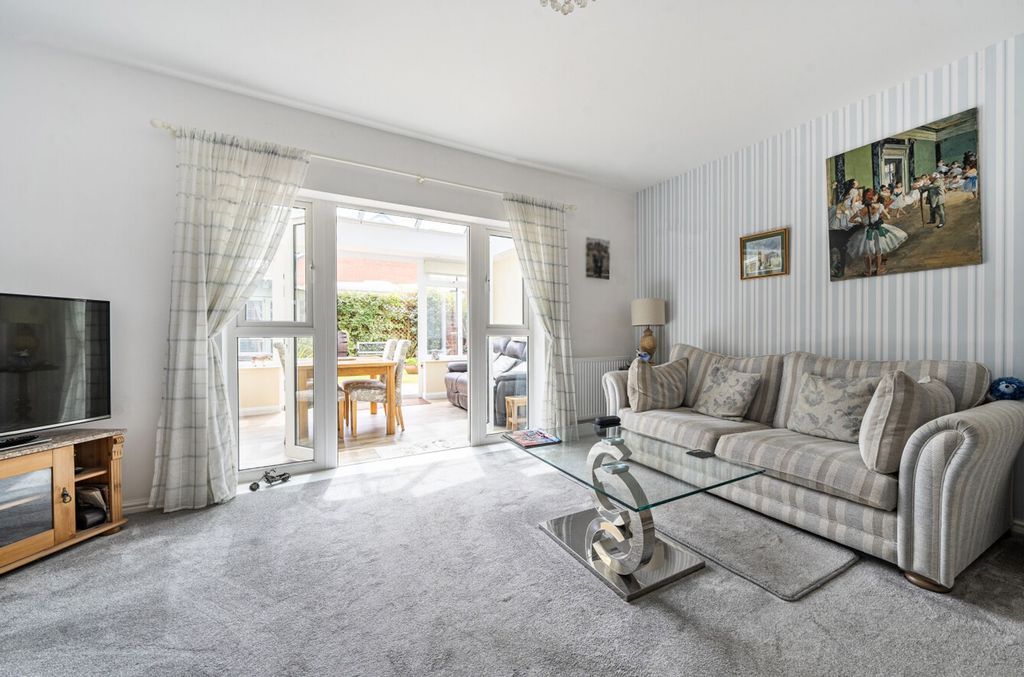 Property photo 2 of 18