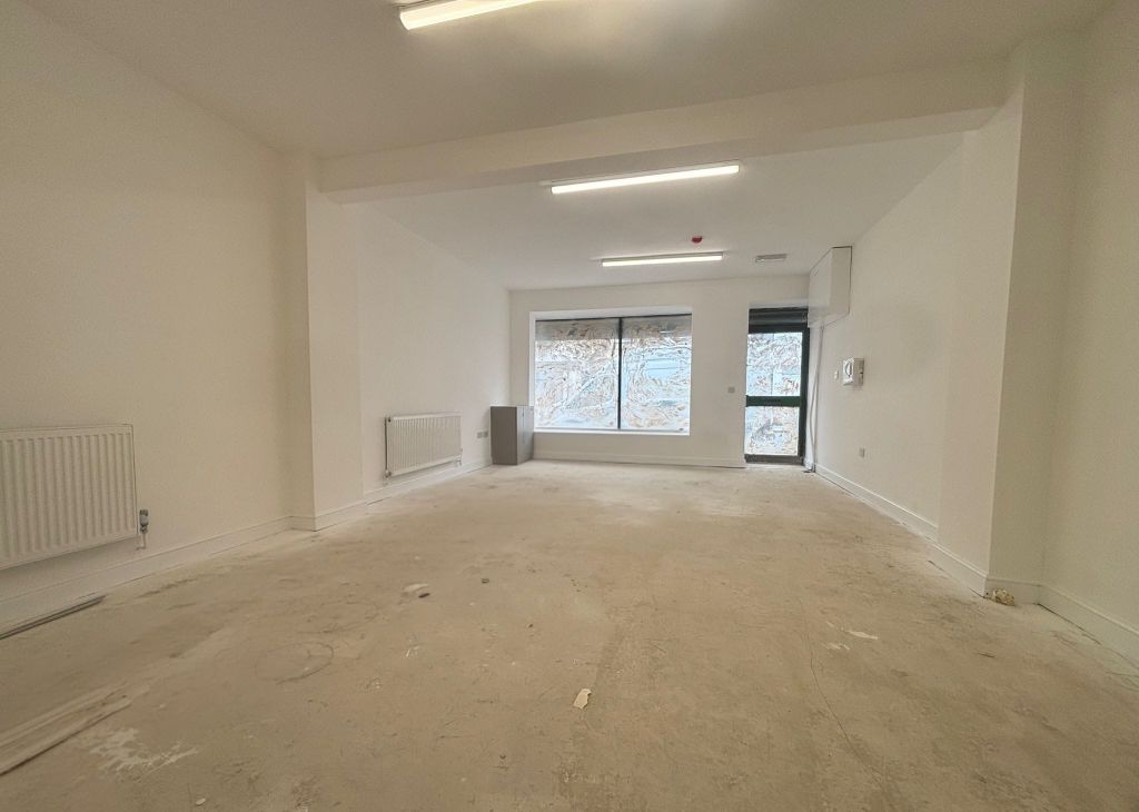 Property photo 2 of 24
