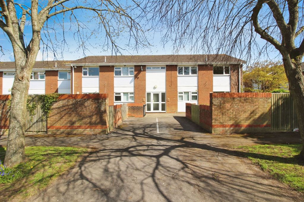 Property photo 2 of 3