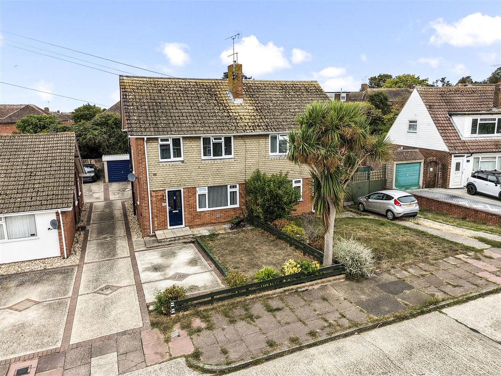 Property photo 1 of 23 46 Quantock Road-023.Jpg