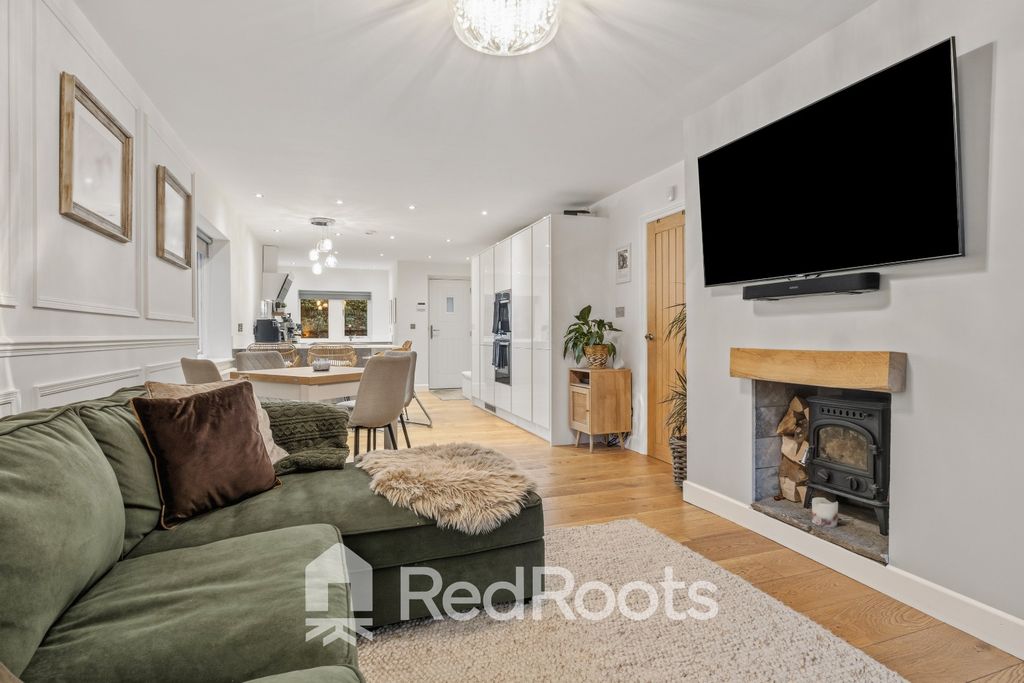 Property photo 2 of 27 4728394