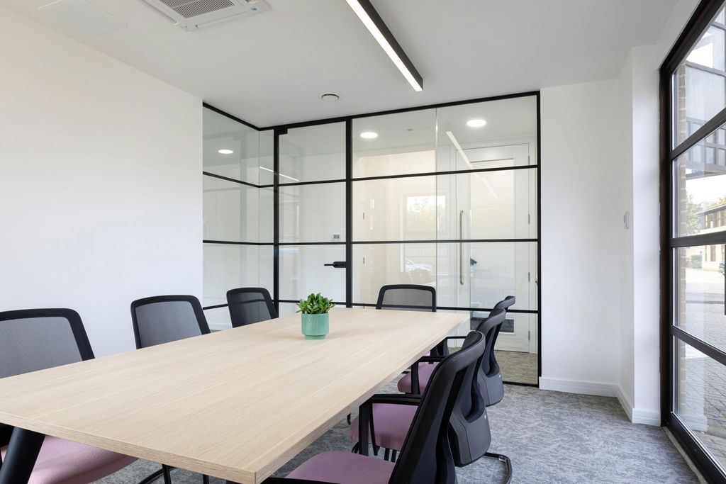 Property photo 3 of 10 Store Property Windmill Business Village14.Jpg