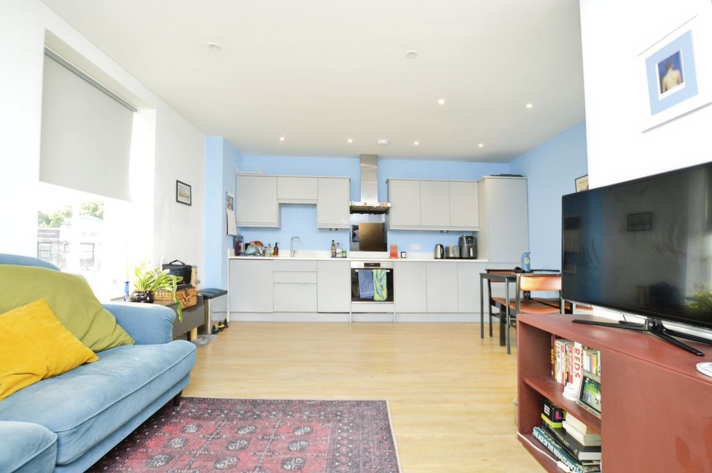 Property photo 2 of 7 Pbox-Img.Jpg