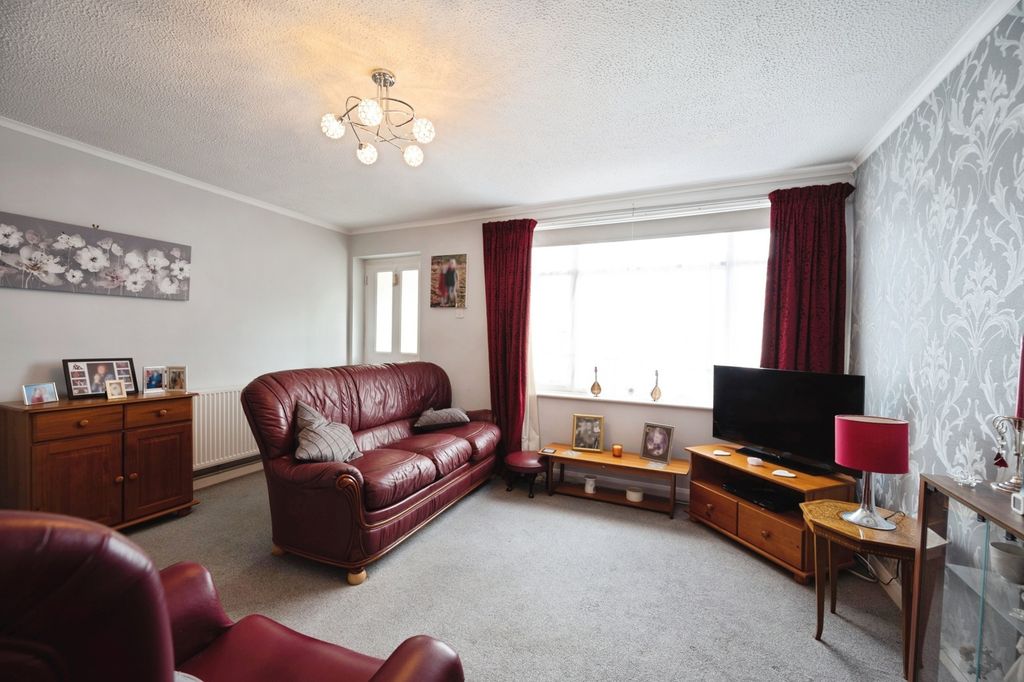 Property photo 3 of 14 Pbox-Img.Jpg