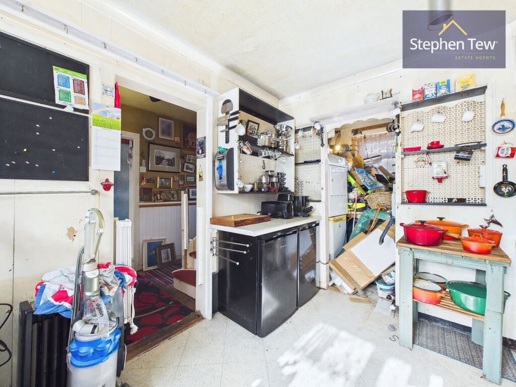 Property photo 3 of 11