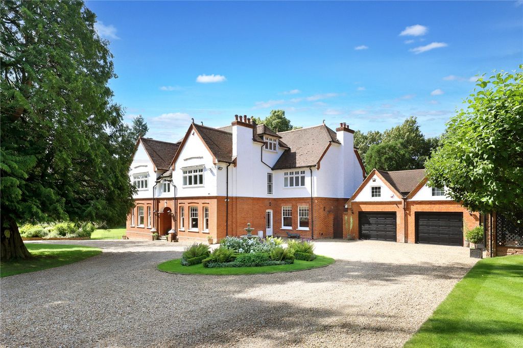 Property photo 1 of 40 Oaklands