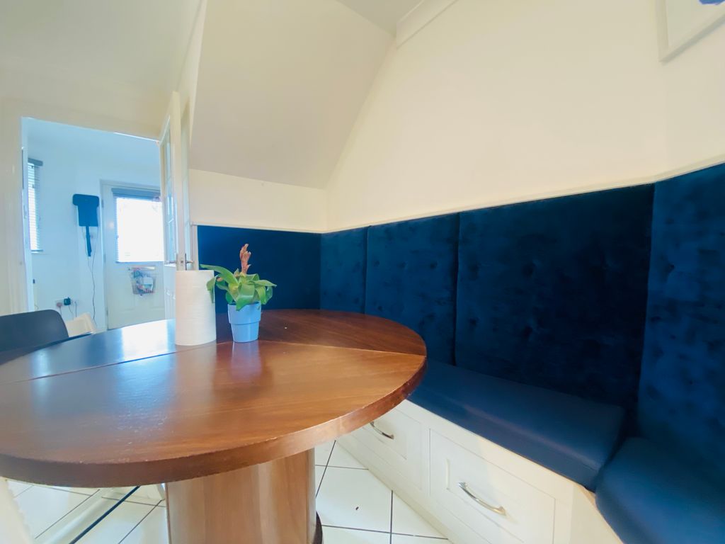 Property photo 3 of 15 Dining Room