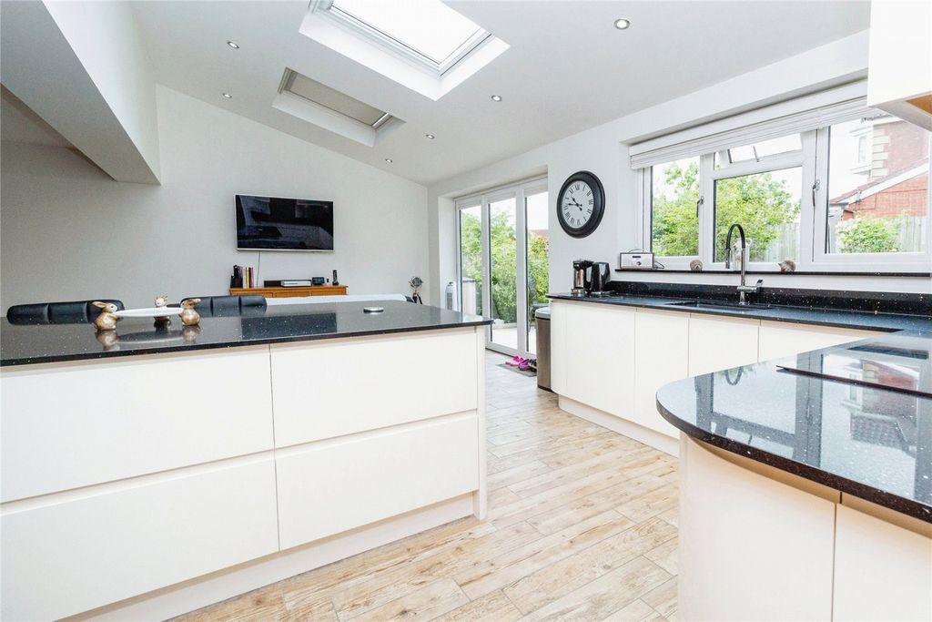 Property photo 3 of 20 Photography