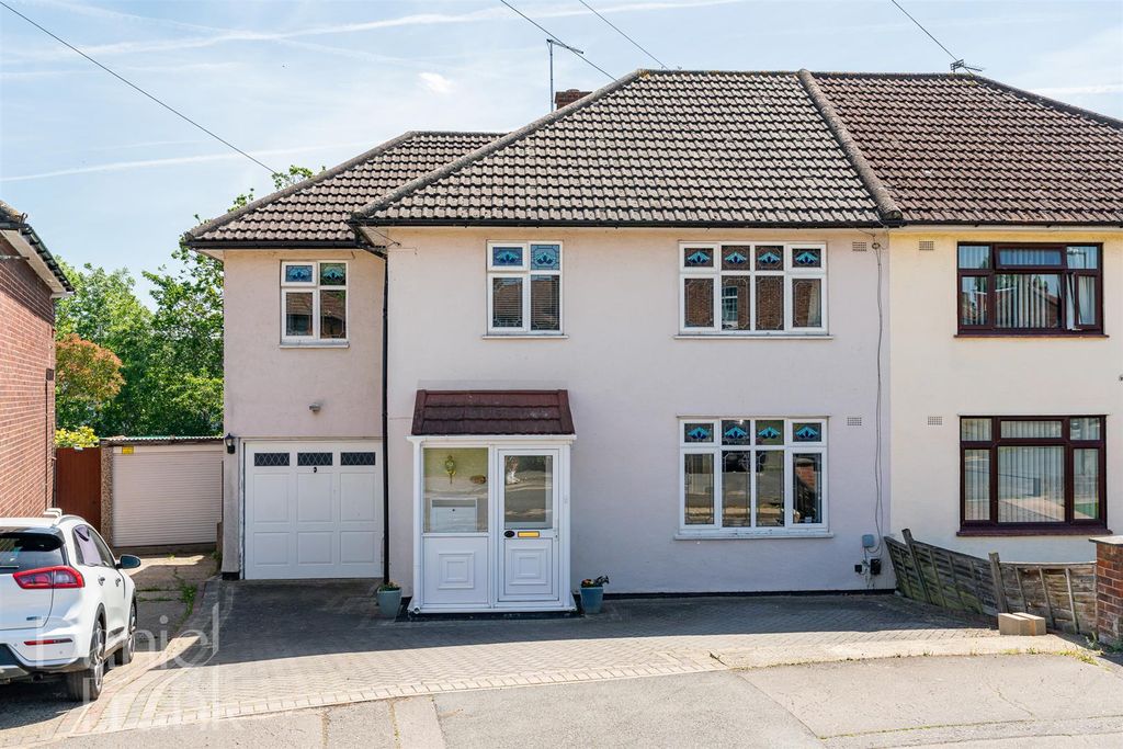 Property photo 1 of 31