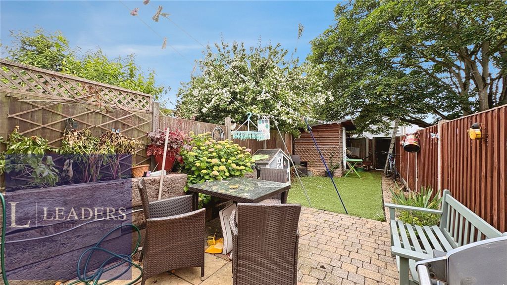 Property photo 3 of 15 Garden