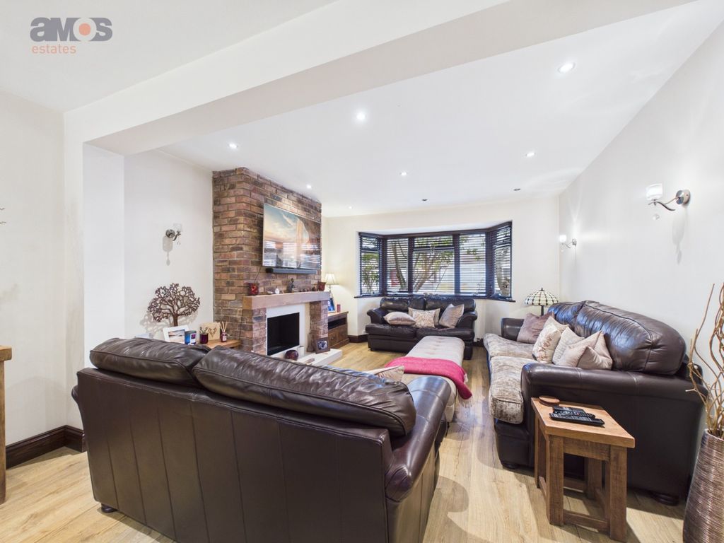 Property photo 3 of 32 5561867