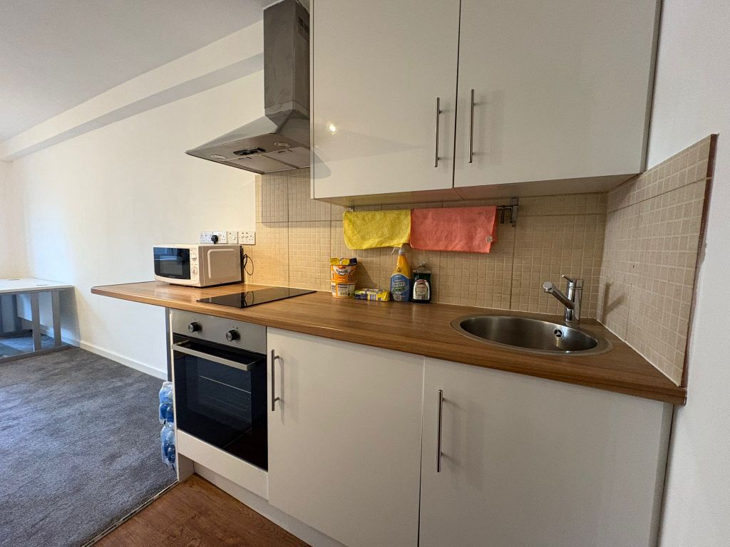 Property photo 2 of 5 756d80Da-9Ff0-4F51-B3Bc-d3Fe8ce9B78F