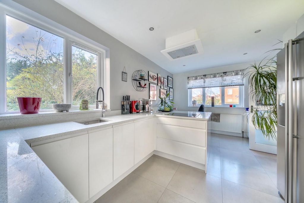 Property photo 2 of 24 1387828-18-693805456d104.Jpg