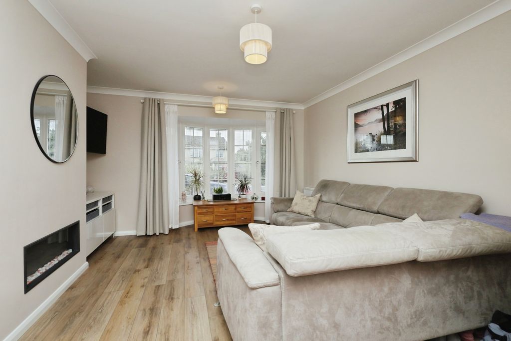 Property photo 2 of 30 Pbox-Img.Jpg