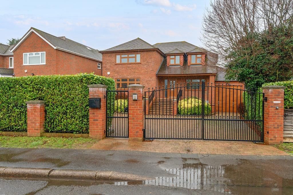 Property photo 1 of 19 External View