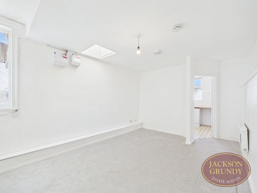 Property photo 3 of 8 Billington Street