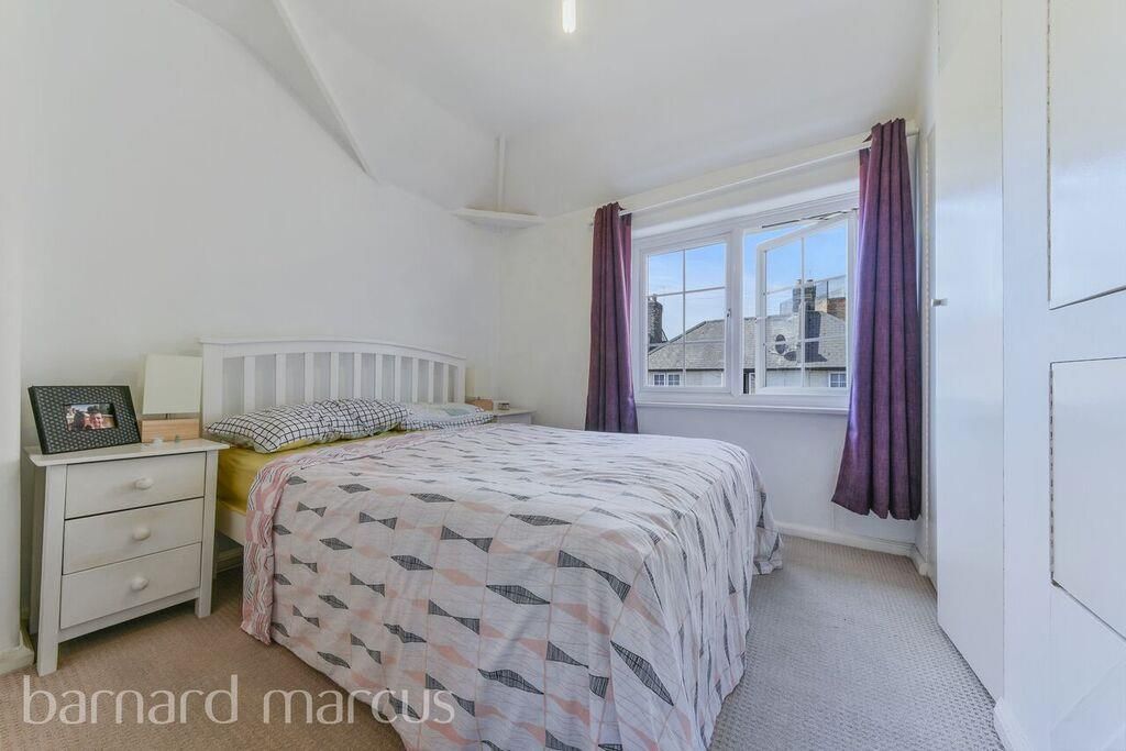 Property photo 2 of 9 Living Room