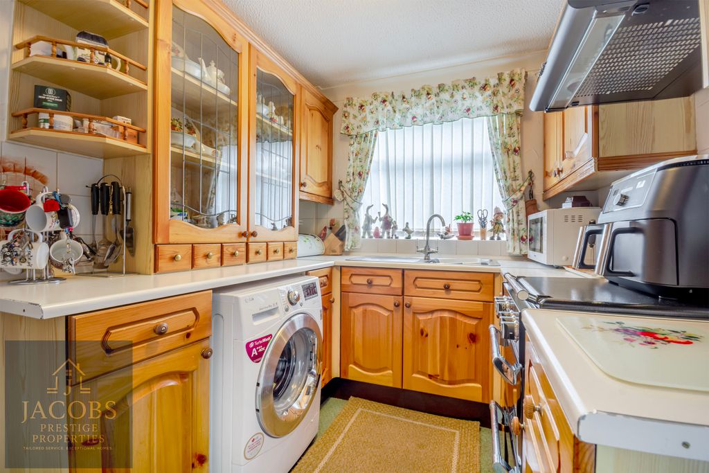 Property photo 3 of 13 LV-7 Copy