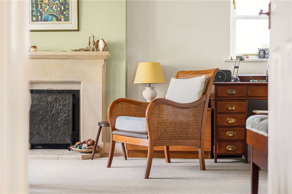 Property photo 3 of 21 Picture 3